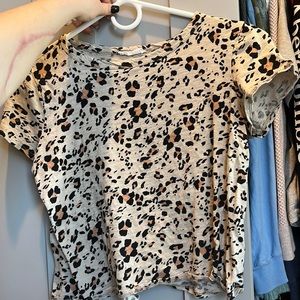 Promesa Distressed Cheetah Print Short Sleeve Top